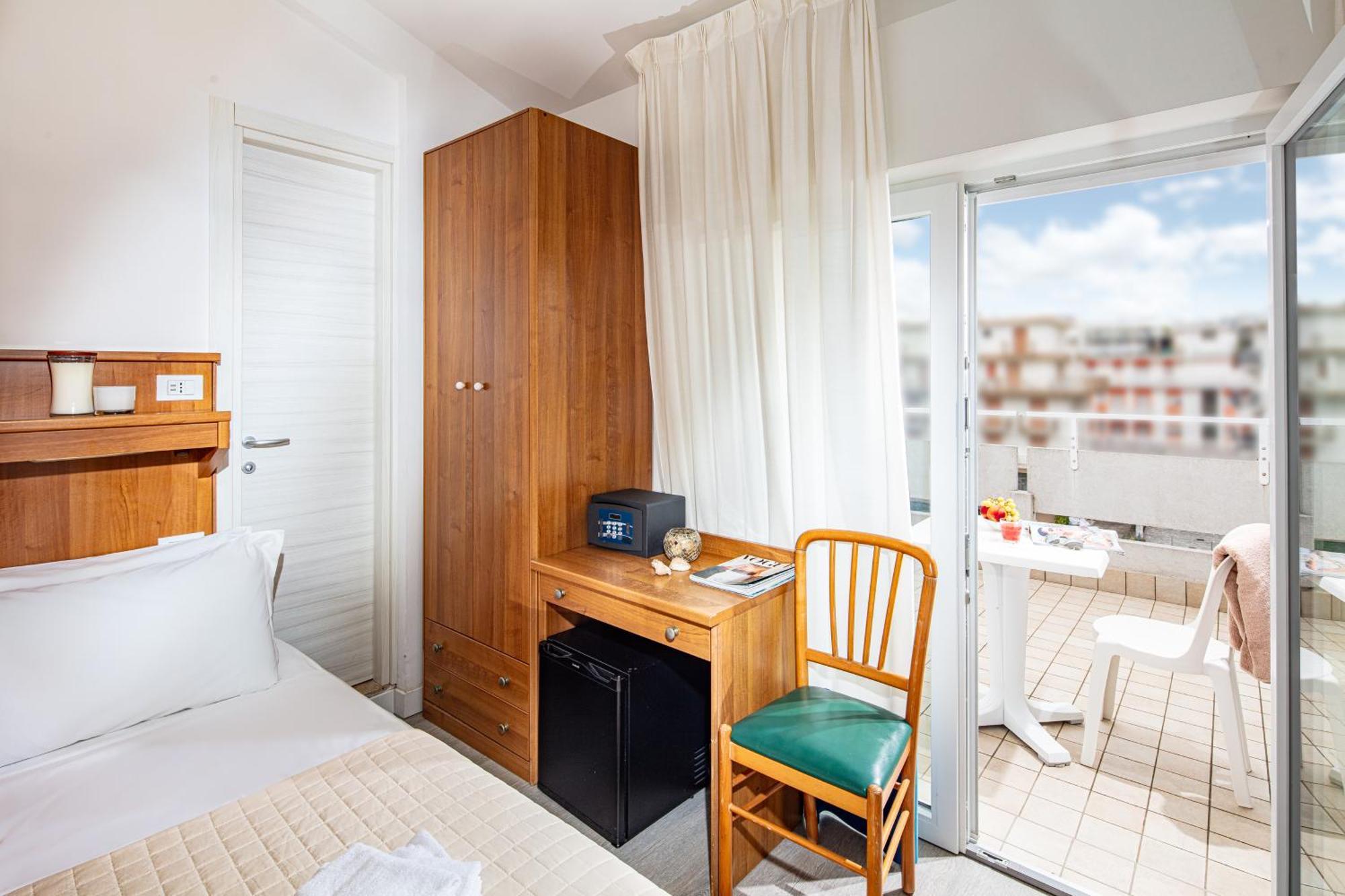 Pigalle 3*