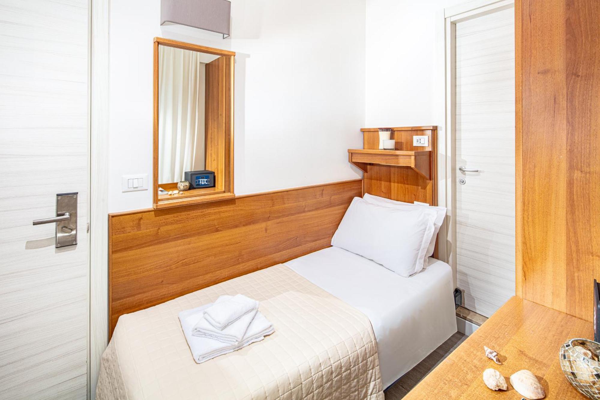 Hotel Pigalle 3*