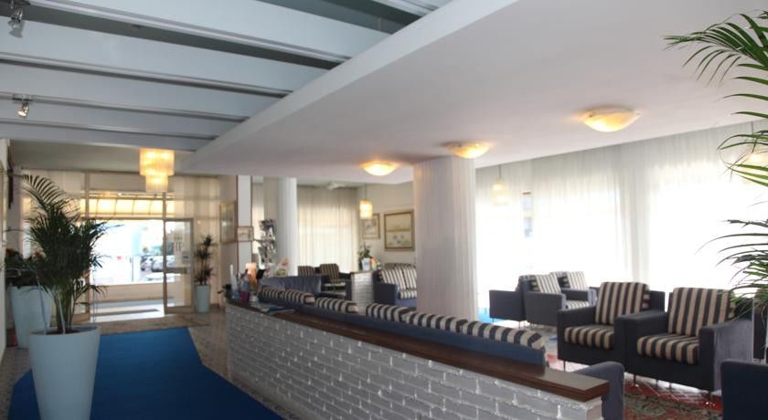 Pigalle Hotel